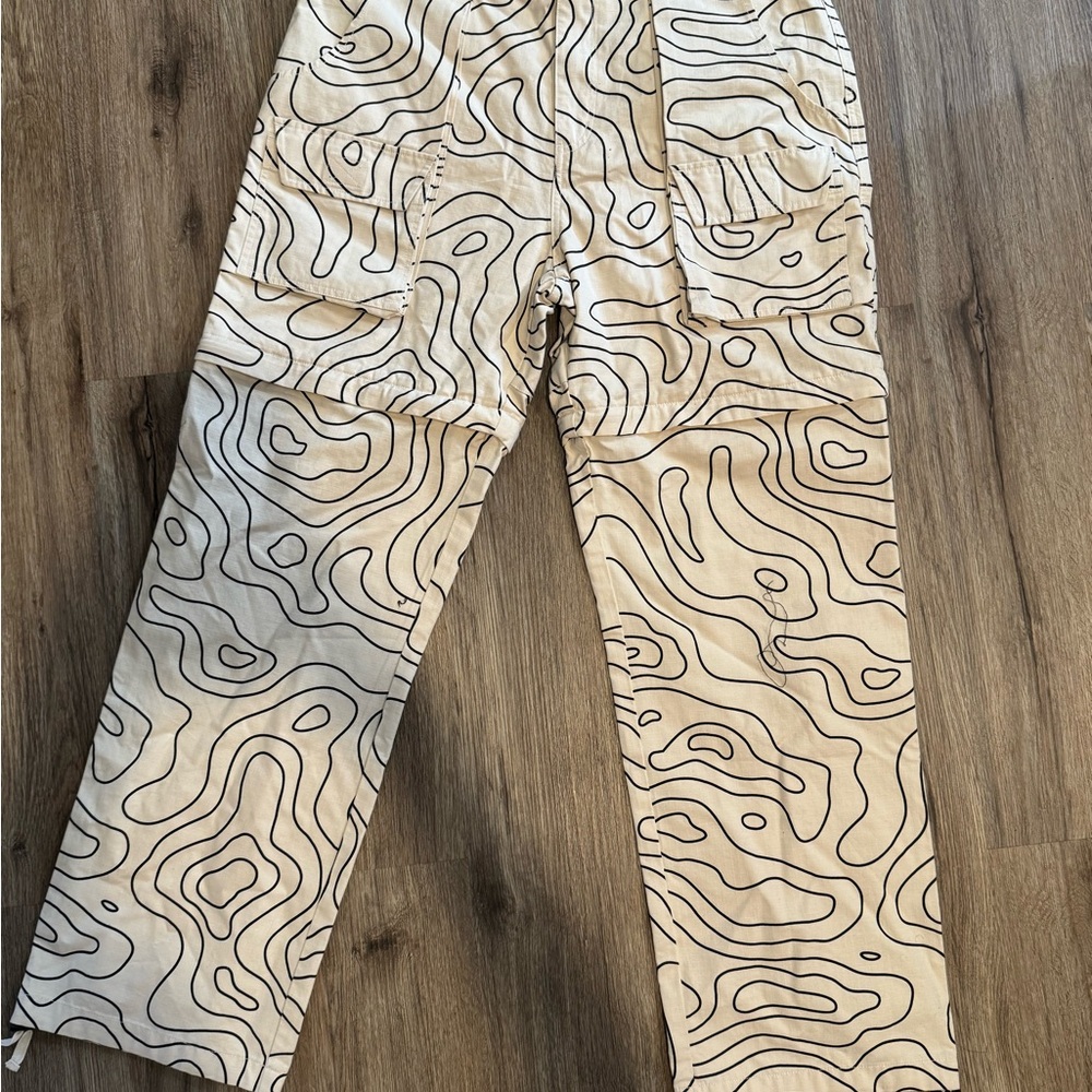 Arket Cream Cargo Pants with Sturdy Fabric